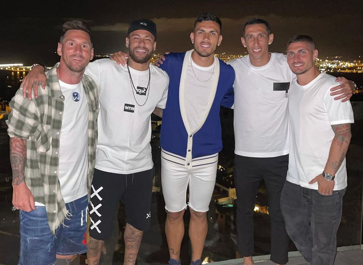 Lionel Messi negocia con el Barcelona mientras disfruta en Ibiza con Neymar, Paredes, Di Mar&iacute;a y Verrati.