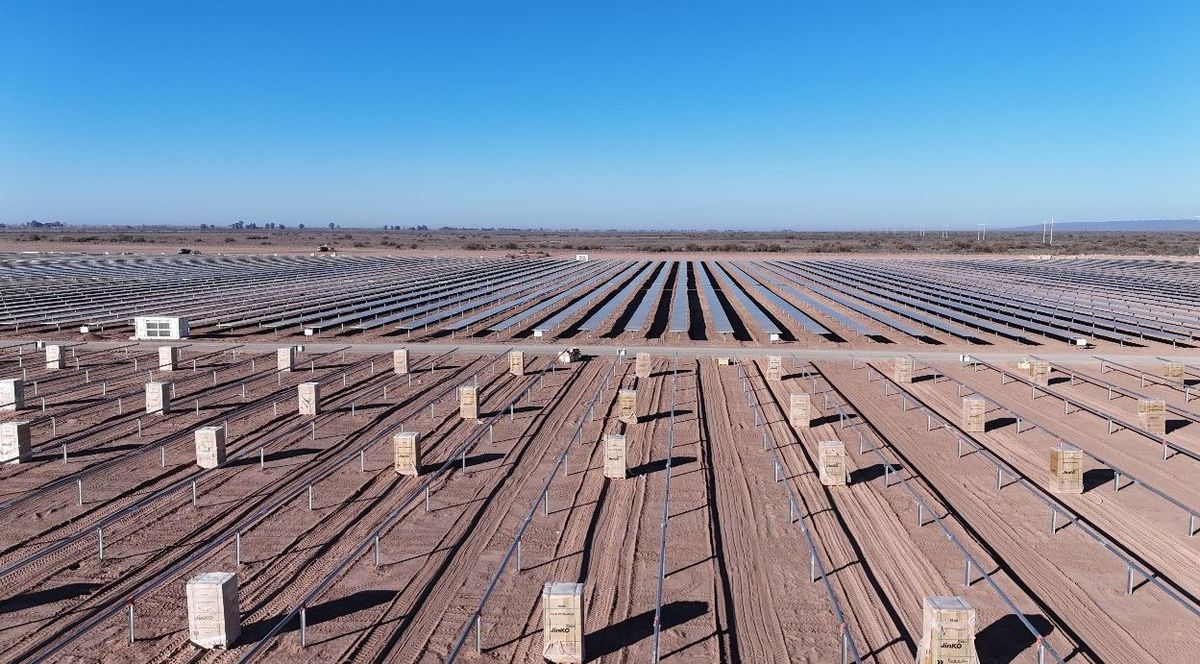 El parque tendrá una capacidad instalada total de 305 megavatios (MW).