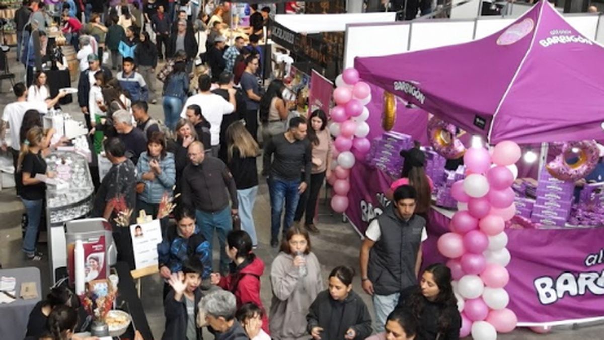 En 2025 pasaron más de 30.000 personas en Mendoza por la Feria del Alfajor. En 2025 pasaron más de 30.000 personas en Mendoza por la Feria del Alfajor.