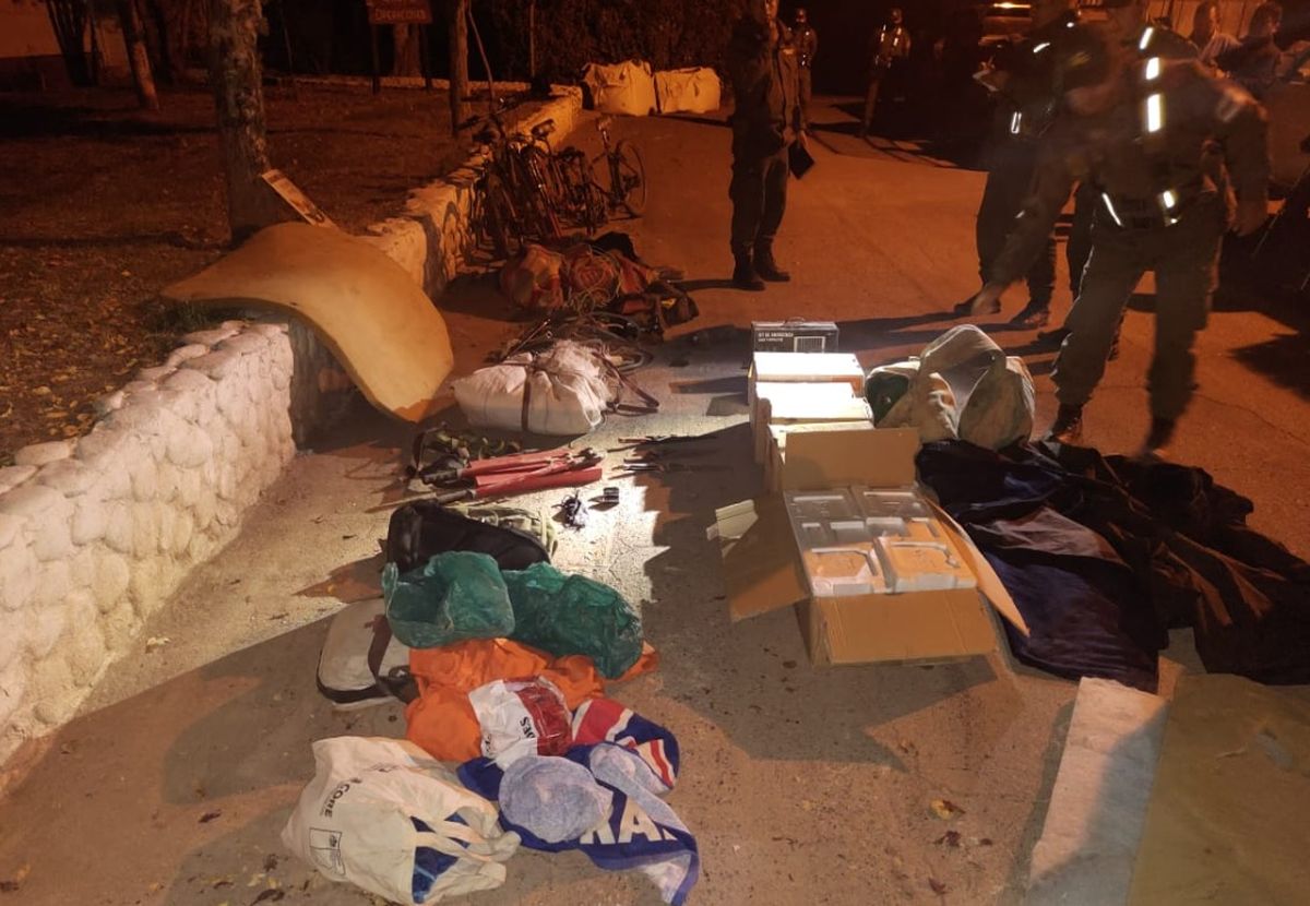 Los elementos que fueron secuestrados por Gendarmería y la Policía, en Malargüe, durante un operativo de rutina en el que fueron detenidas seis personas