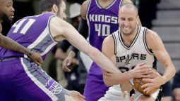 Manu ginóbili la rompió como nunca en el triunfo de San Antonio