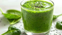 Los jugos verdes detox son una receta ideal para incluir en la dieta saludable y bajar de peso de forma rápida.