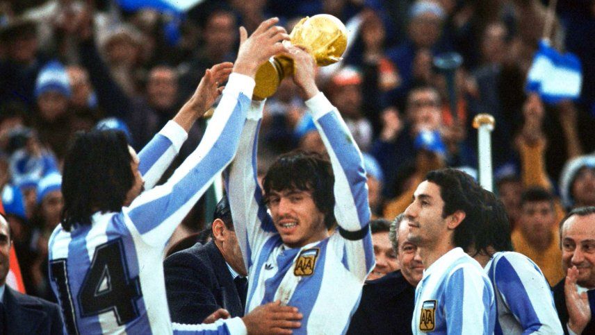 Passarella, Fillol, Kempes y otros campeones del Mundial 78 reaparecieron para armar la Copa del Mundo