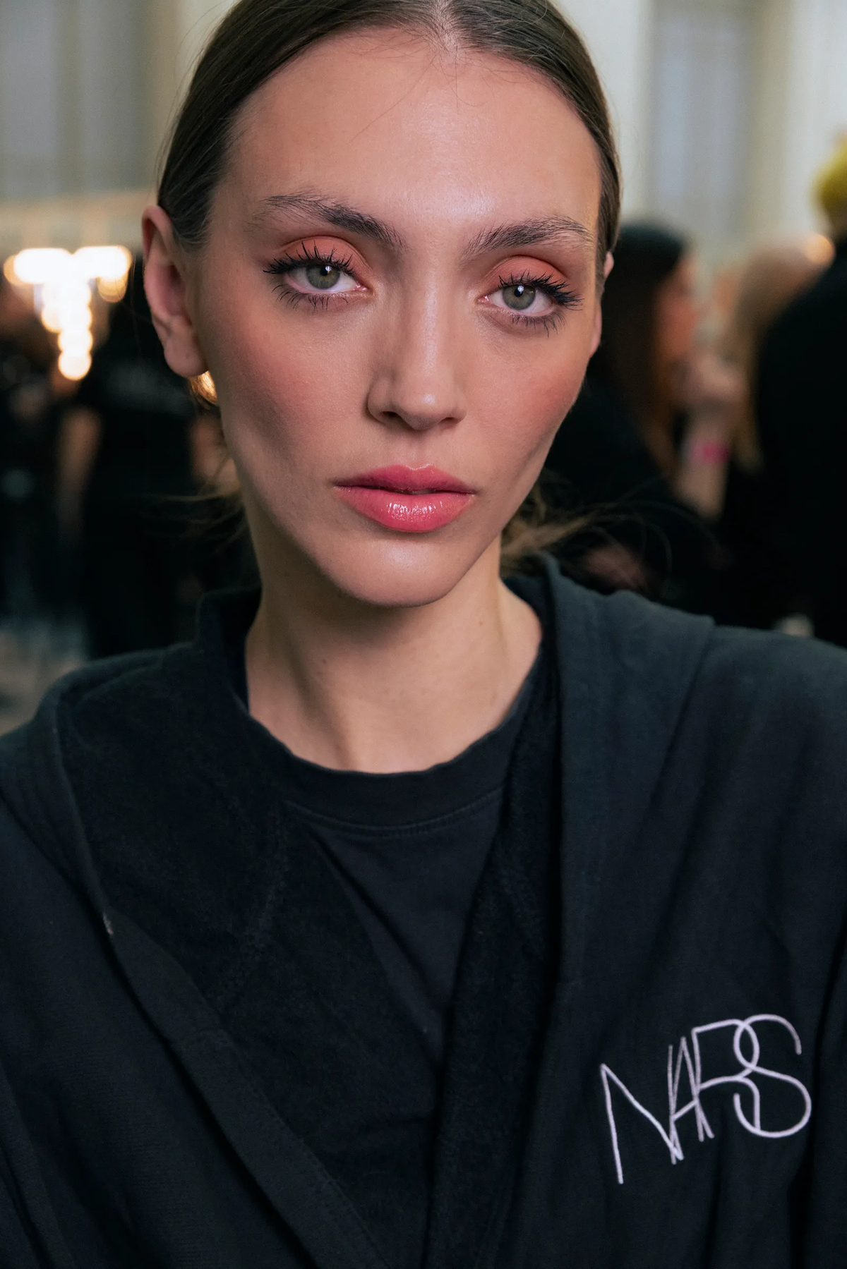 No hace falta hacer una rutina de maquillaje de tantos pasos. Imagen: NARS. Composición Diario Uno.