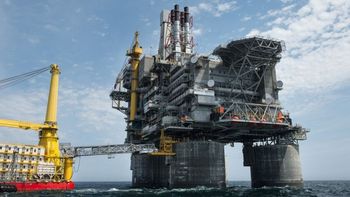 La mayor plataforma petrolera del mundo: una infraestructura de 200.000 toneladas que opera a 14.000 metros La mayor plataforma petrolera del mundo: una infraestructura de 200.000 toneladas que opera a 14.000 metros