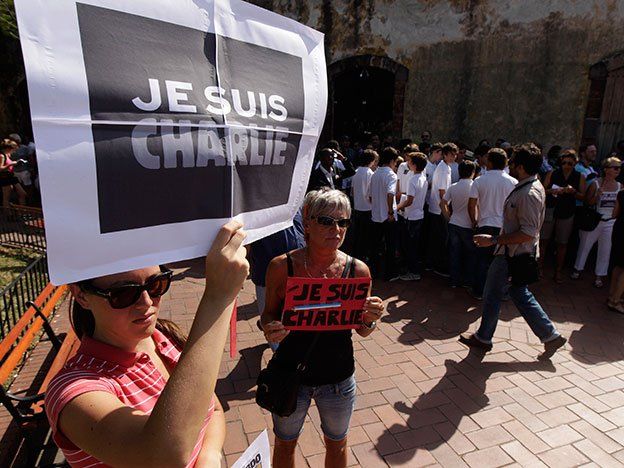 La policía francesa y su caza de brujas: interrogó a un niño de 8 años por el atentado a Charlie Hebdo