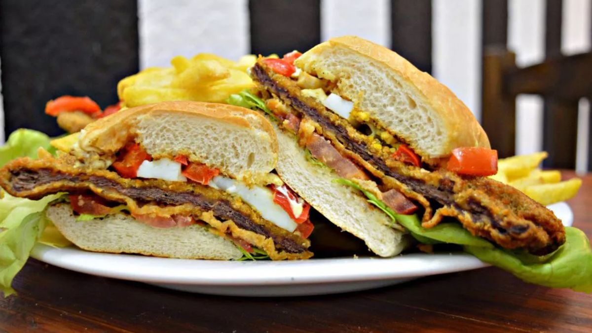 En Tucumán hay unas 400 sandwicherías de milanesa y se pueden encontrar distintas recetas para todos los gustos En Tucumán hay unas 400 sandwicherías de milanesa y se pueden encontrar distintas recetas para todos los gustos