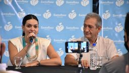 La intendenta de Santa Rosa, Flor Destéfanis, abrió la licitación de la reconstrucción de la ruta 50 con el delegado local de Vialidad Nacional, Guillermo Amstutz.