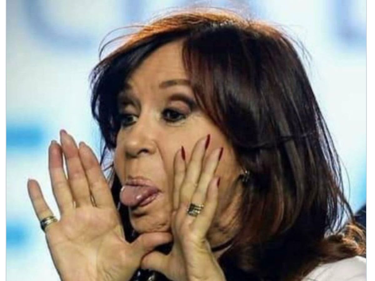 Cristina Kirchner saca la lengua: para quién fue el gesto