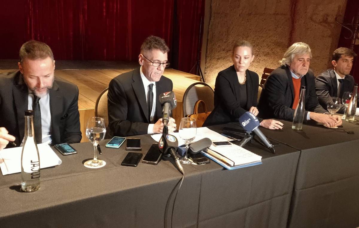 Conferencia de prensa del equipo de abogados, encabezado por Fernando Burlando en la asunción de la defensa técnica de Daniel Orozco y Janina Ortiz. Conferencia de prensa del equipo de abogados, encabezado por Fernando Burlando en la asunción de la defensa técnica de Daniel Orozco y Janina Ortiz.