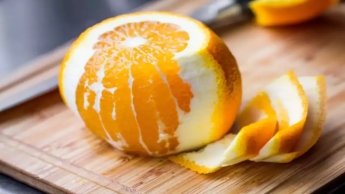 Es importante intentar incorporar la cáscara de naranja en la dieta. Es importante intentar incorporar la cáscara de naranja en la dieta.
