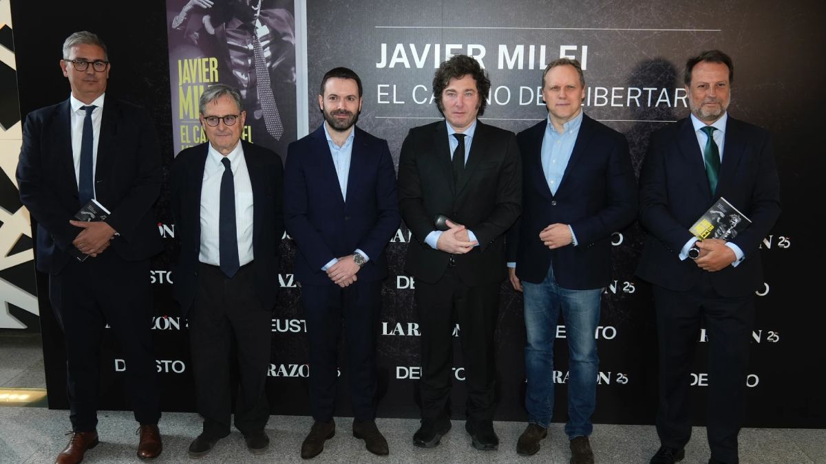 El presidente Javier Milei minutos antes de presentar su último libro. El presidente Javier Milei minutos antes de presentar su último libro.