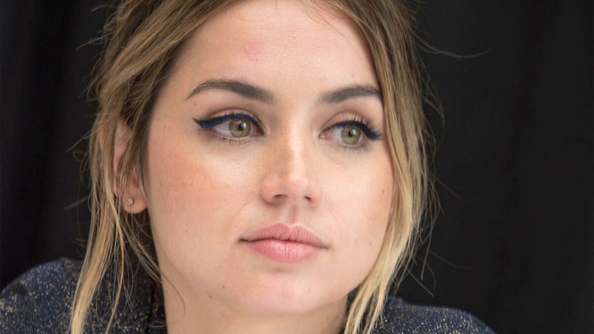 La actriz Ana de Armas interpreta a Dani Miranda en la película de Netflix.
