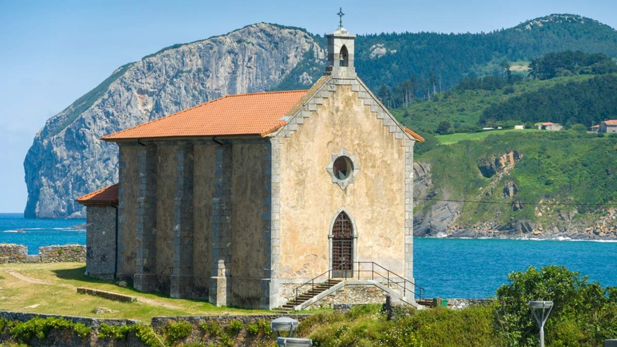 Mundaka tiene uno de los cascos antiguos mejores conservados de España. Mundaka tiene uno de los cascos antiguos mejores conservados de España.