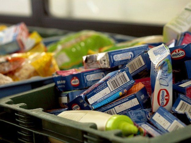 Los supermercados franceses no podrán tirar comida