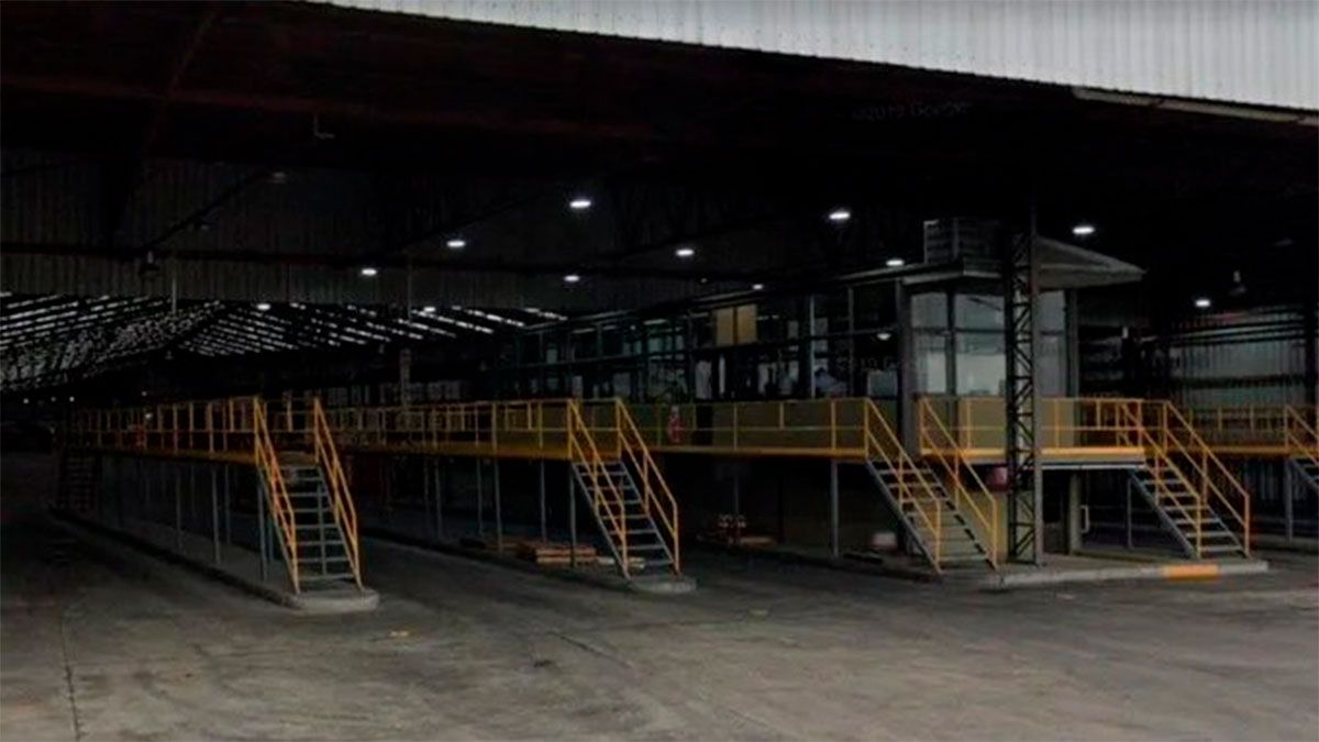 El hombre fue encontrado muerto en el interior de la planta Coca-Cola Reginald Lee S.A.