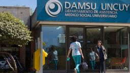 DAMSU son las siglas del Departamento de Asistencia Médico Social Universitario, la obra social de la Universidad Nacional de Cuyo (UNCuyo). DAMSU son las siglas del Departamento de Asistencia Médico Social Universitario, la obra social de la Universidad Nacional de Cuyo (UNCuyo).