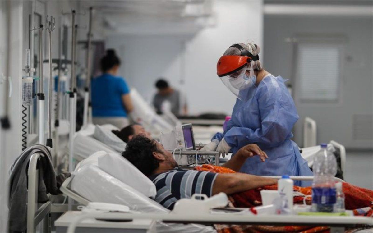 La ocupación de camas se mantiene en el 42% en el país.(Foto: Telam).