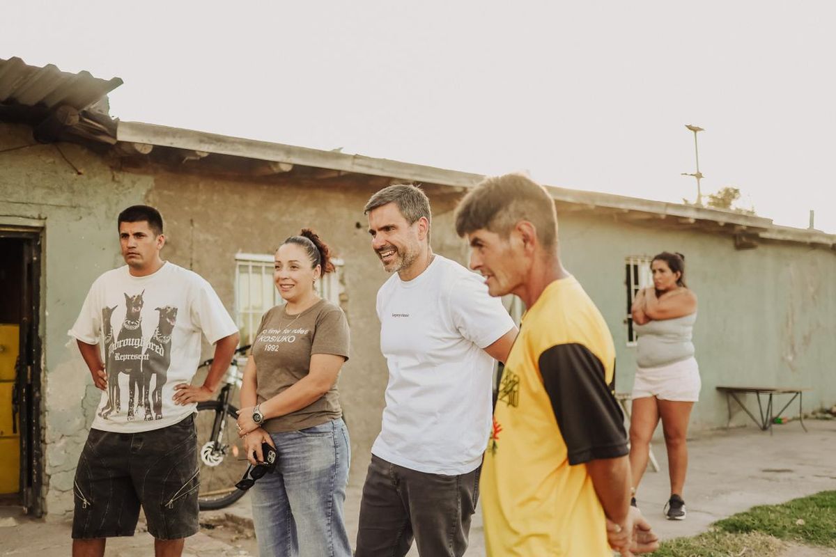 Francisco Perdigues (centro) es auditor en la Municipalidad de San Rafael y es candidato a primer concejal. Francisco Perdigues (centro) es auditor en la Municipalidad de San Rafael y es candidato a primer concejal.