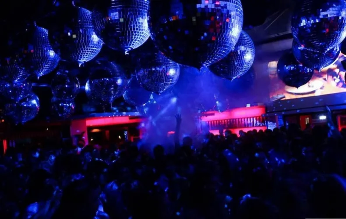 Un joven se hizo viral en Twitter tras mostrar su look para su cena de egresados en Mendoza