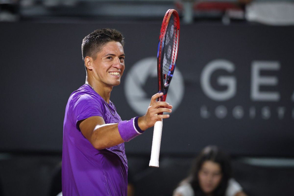 Sebastián Báez ganó dos partidos este viernes y está en semifinales.