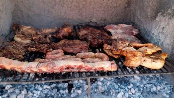 Tragedia en Godoy Cruz: un hombre murió atragantado con carne de asado