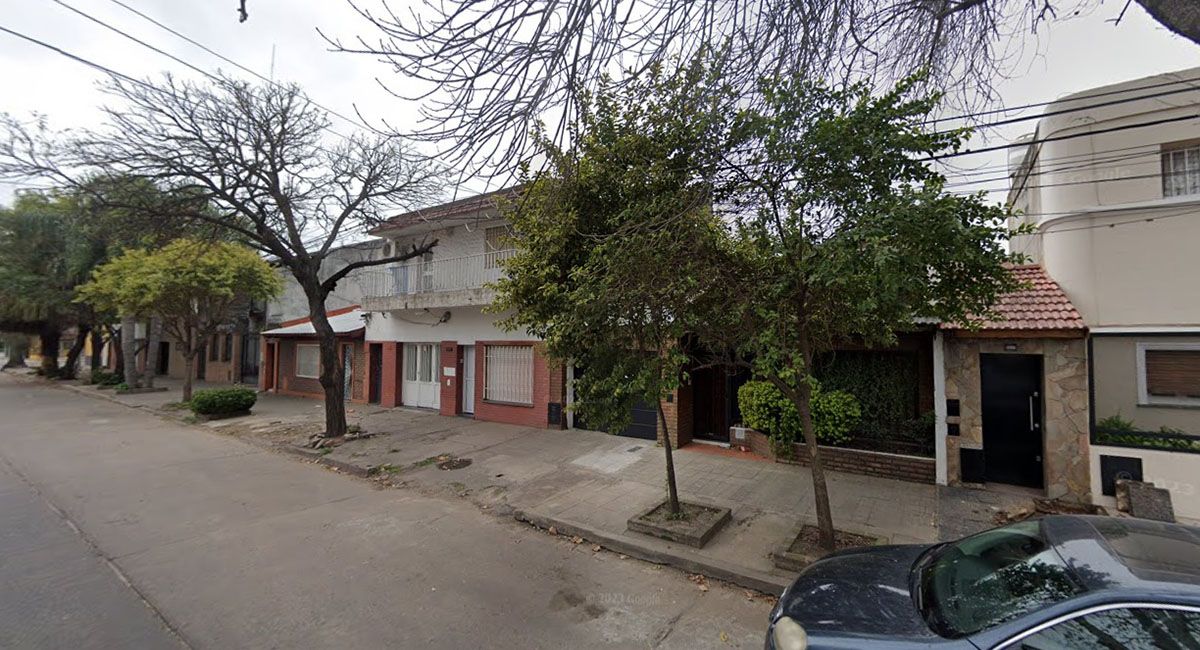 Una mujer que asesinó de 28 puñaladas a un jubilado de 78 años para robarle el teléfono, fue condenada a 20 años de prisión Una mujer que asesinó de 28 puñaladas a un jubilado de 78 años para robarle el teléfono, fue condenada a 20 años de prisión