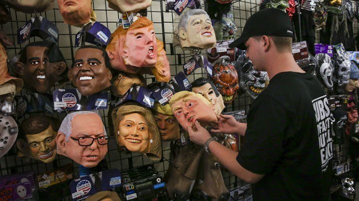 Disfraces Trump y Clinton para Halloween son furor