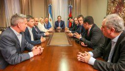 Alternativa Argentina sumó a gobernadores peronistas