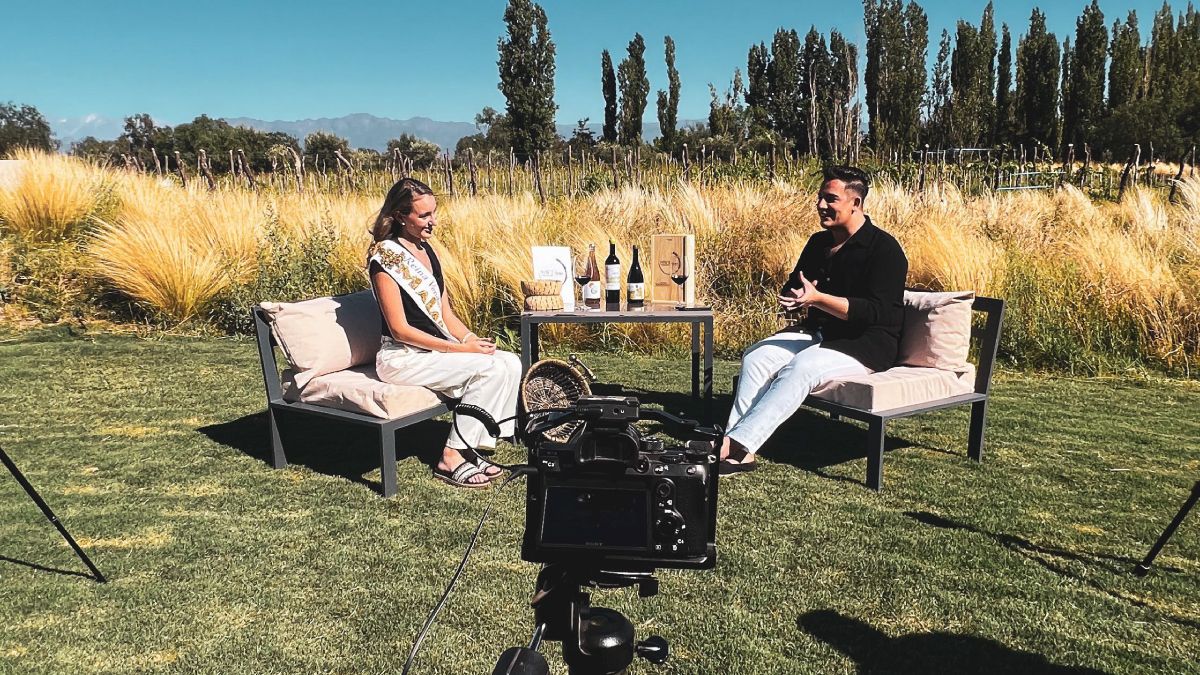 Llega "coronas en juego" a la pantalla del siete. Llega "coronas en juego" a la pantalla del siete.