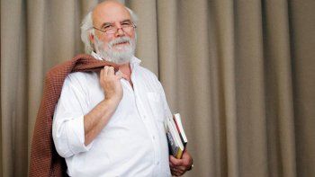 Juan Sasturain es el nuevo director de la Biblioteca Nacional