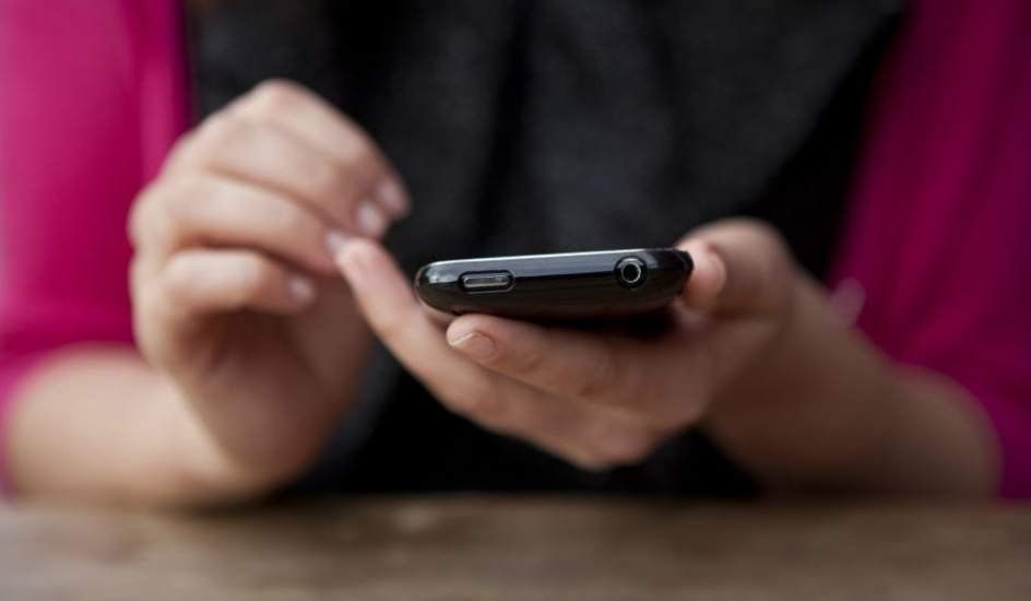 Lanzan aplicación web para denunciar discriminación por VIH en test laboral