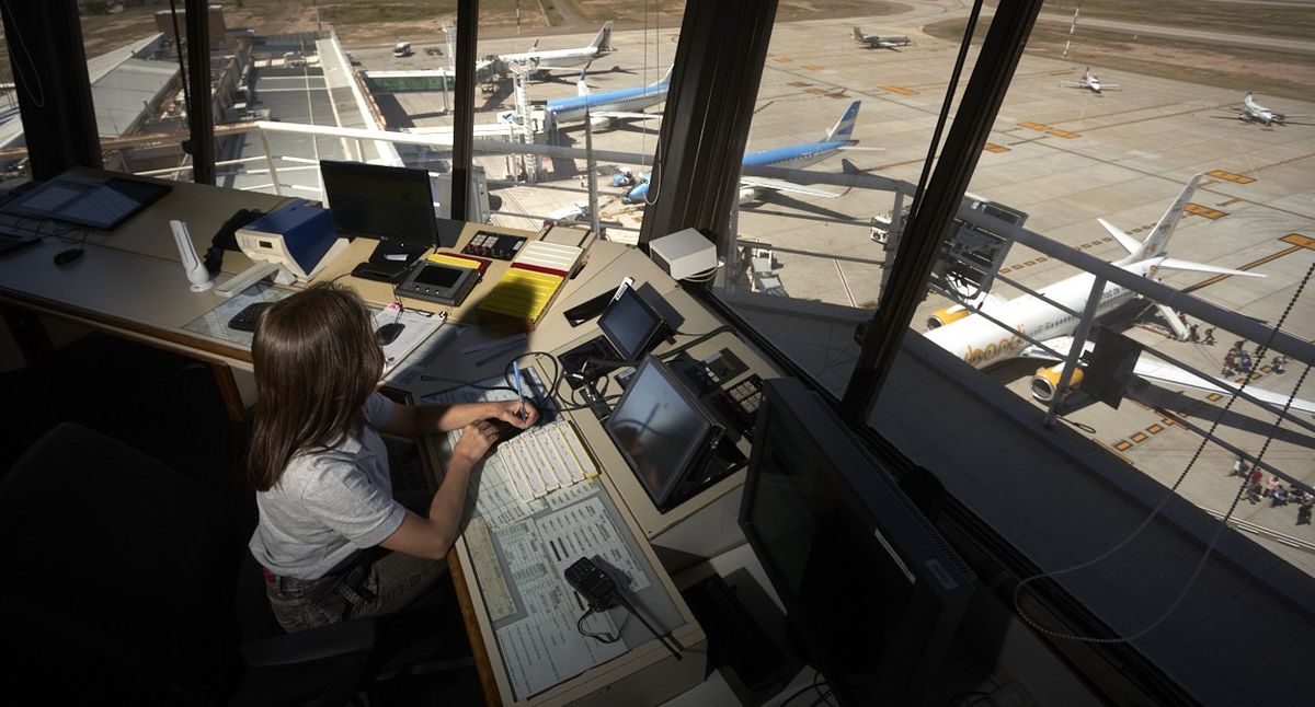 Los controladores aéreos se quejan por sus salarios. Imagen ilustrativa. Los controladores aéreos se quejan por sus salarios. Imagen ilustrativa.