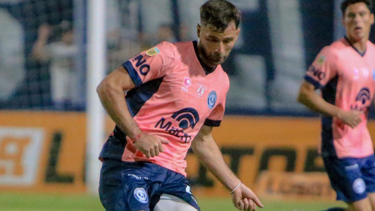 Diego Tonetto ha sido muy importante en el crecimiento de Independiente Rivadavia. Diego Tonetto ha sido muy importante en el crecimiento de Independiente Rivadavia.