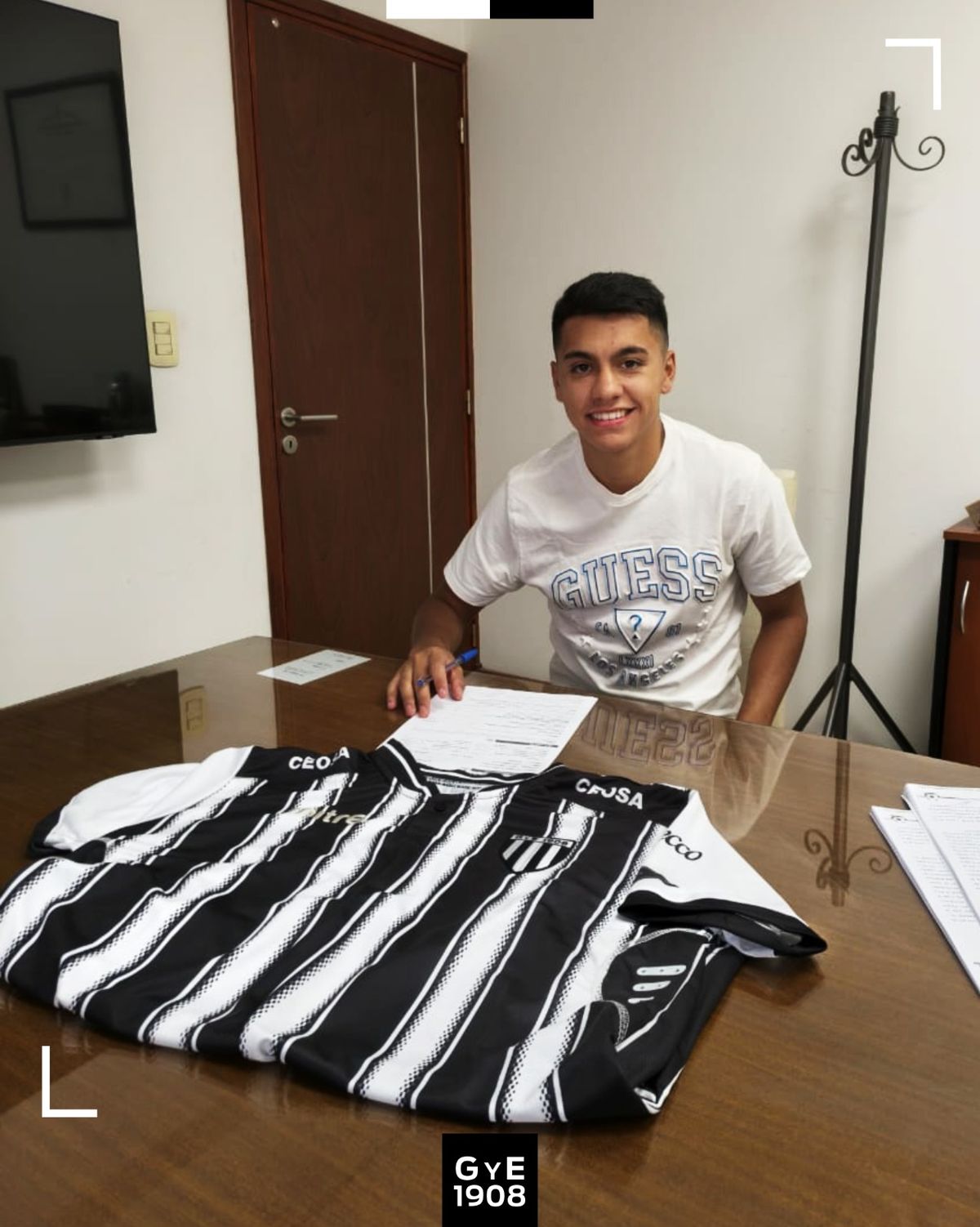 Esteban Fernández llega a Gimnasia y Esgrima tras un buen paso por Arsenal.
