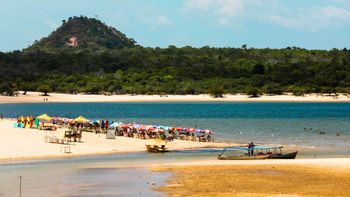 Ni Ilha Grande ni Río de Janeiro: la playa paradisíaca de Brasil que aparece y desaparece Ni Ilha Grande ni Río de Janeiro: la playa paradisíaca de Brasil que aparece y desaparece