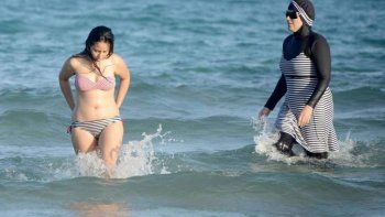 El presidente francés, en contra del veto a los burkinis