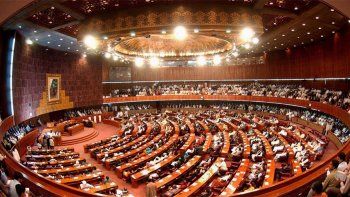 El parlamento de Pakistán recomienda ahorcar en público a violadores y asesinos de niños