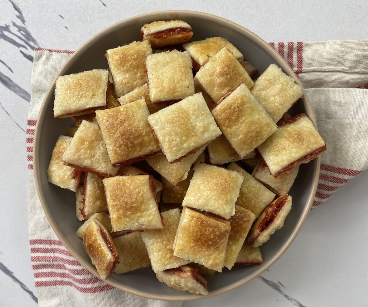 Recetas: cómo hacer membrillitos, los cuadraditos con masa de tarta y rellenos de dulce de membrillo. Foto: gentileza galucocina. Recetas: cómo hacer membrillitos, los cuadraditos con masa de tarta y rellenos de dulce de membrillo. Foto: gentileza galucocina.