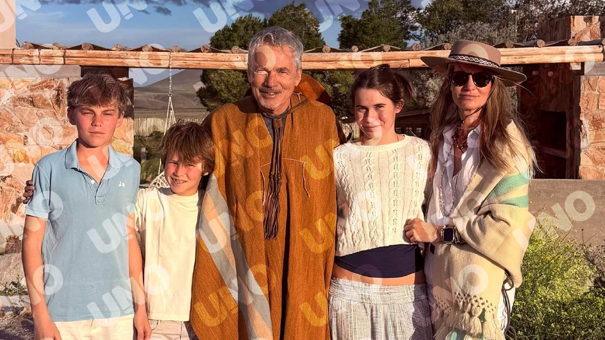 Parte de la familia Varsavsky en su estancia Wamani, en San Carlos, Mendoza.