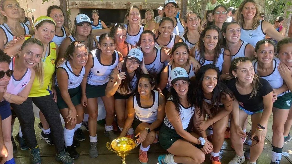 Las Mamis Hockey jugarán el Nacional.