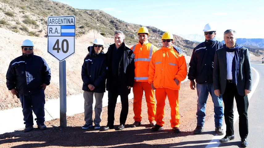 Macri inauguró un tramo de la Ruta 40 en Mendoza y auguró un gran futuro