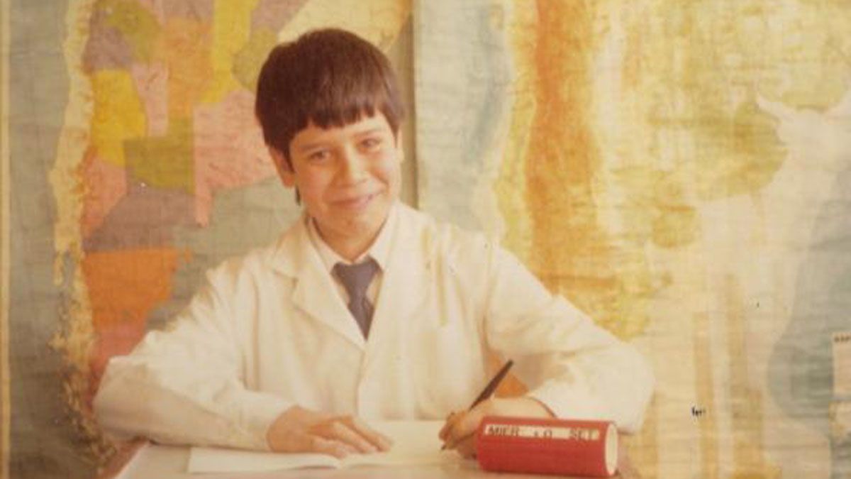 Facundo Manes cuando tenía 10 años e iba a una escuela pública en Salto.