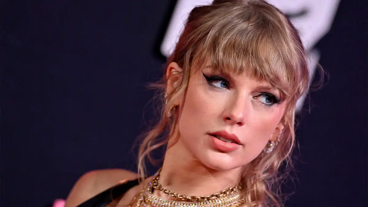 Taylor Swift paraliza la temporada y se la juega con las transparencias más audaces