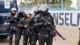 Tras la segunda suspensión de la final de fútbol femenino, el Gobierno adelantó que podría intervenir la Liga Mendocina. Tras la segunda suspensión de la final de fútbol femenino, el Gobierno adelantó que podría intervenir la Liga Mendocina.