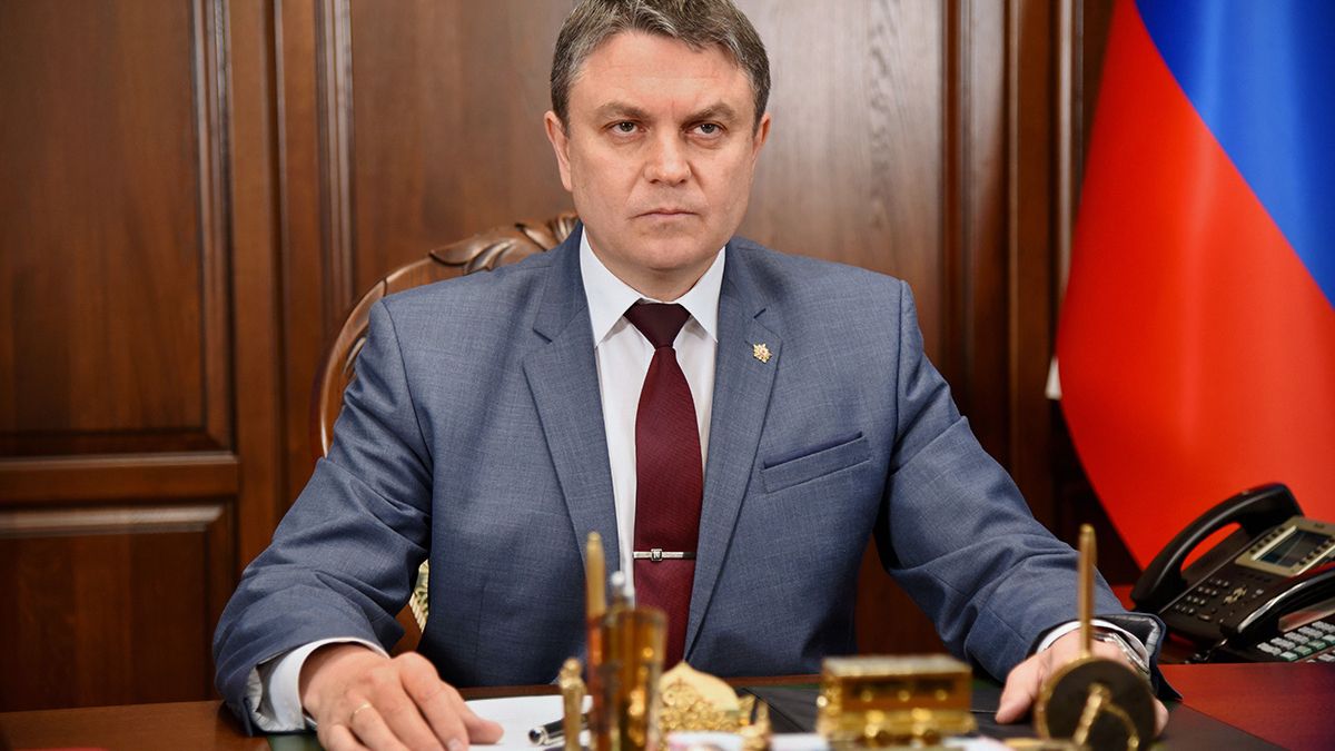 Este es el líder separatista Leonid Pasechnik, de la provincia ucraniana de Lugansk, quien pide un referéndum para unirse a Rusia.