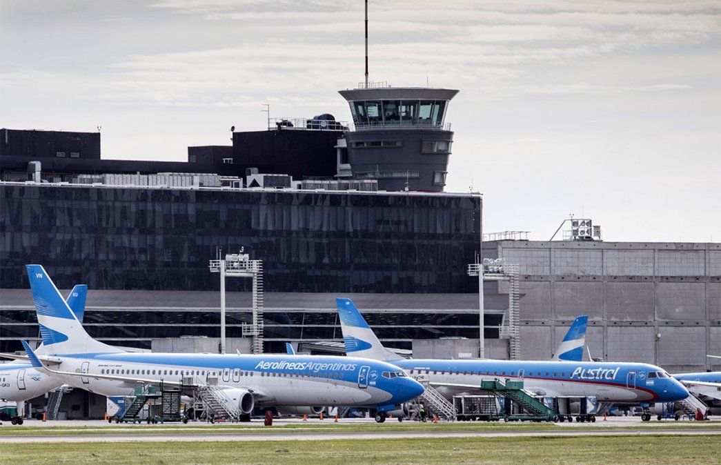 Aerolíneas Argentinas retoma este mes sus vuelos con Uruguay
