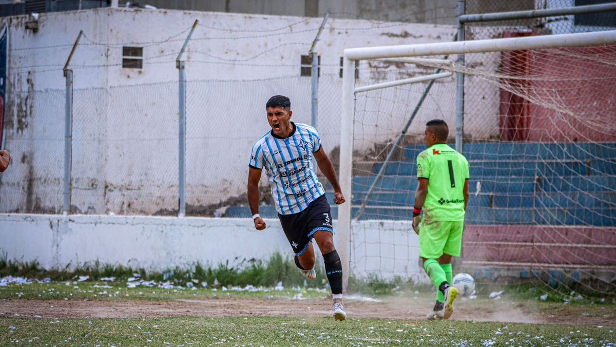 Nicolás Chacón le dio el triunfo al Atlético Argentino.