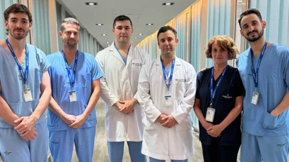 El equipo médico de Cirugía Cardiovascular de Adultos del Hospital Italiano de Buenos Aires que realizó la novedosa intervención El equipo médico de Cirugía Cardiovascular de Adultos del Hospital Italiano de Buenos Aires que realizó la novedosa intervención