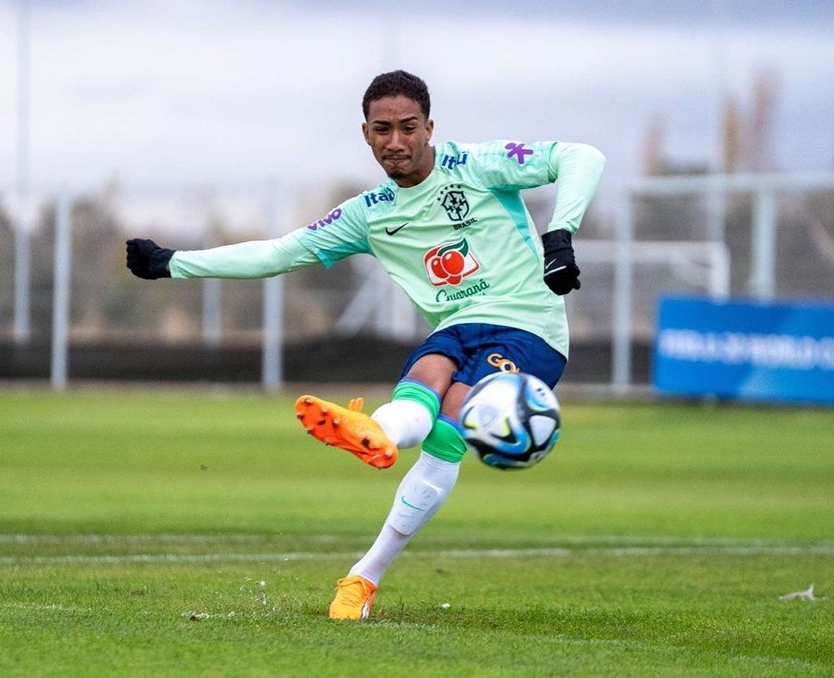 Arthur es uno de los defensores de Brasil en el Mundial Sub 20